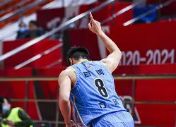 宝盈在线-紧迫关头！球队关键时刻挺身而出，赢得战局